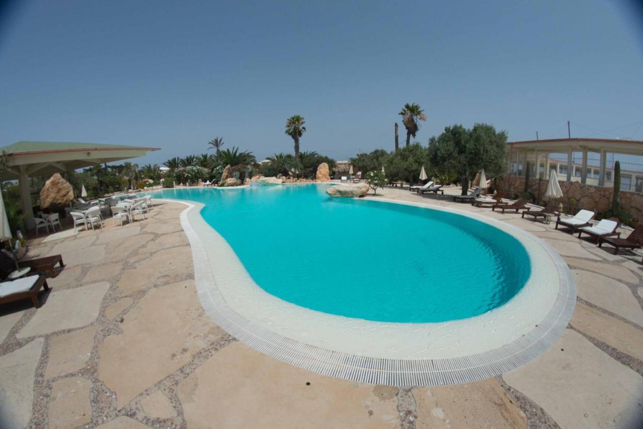 Cupola Bianca Resort LMP Exterior photo